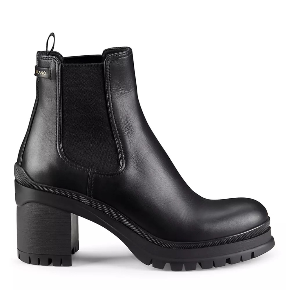 Prada Chelsea boots size 39 / 8.5